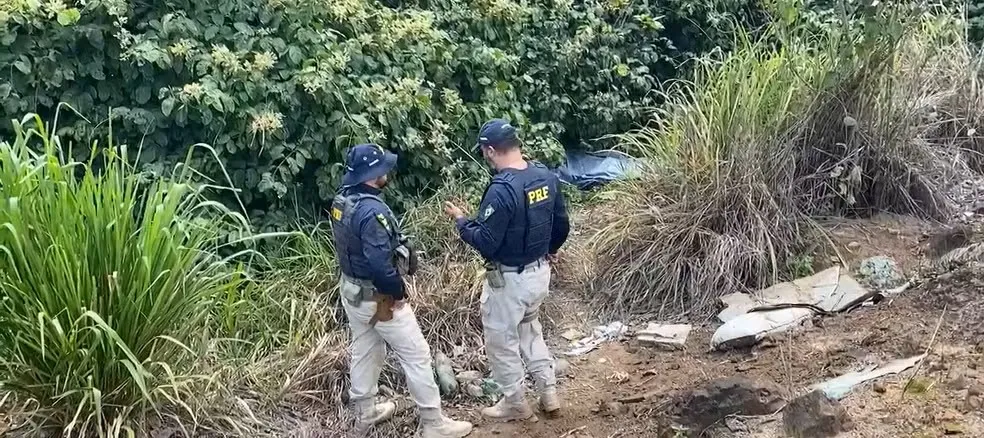 Corpo de homem não identificado foi encontrado às margens da BR-153, em Araguaína — Foto: Reprodução/Alta Tensão