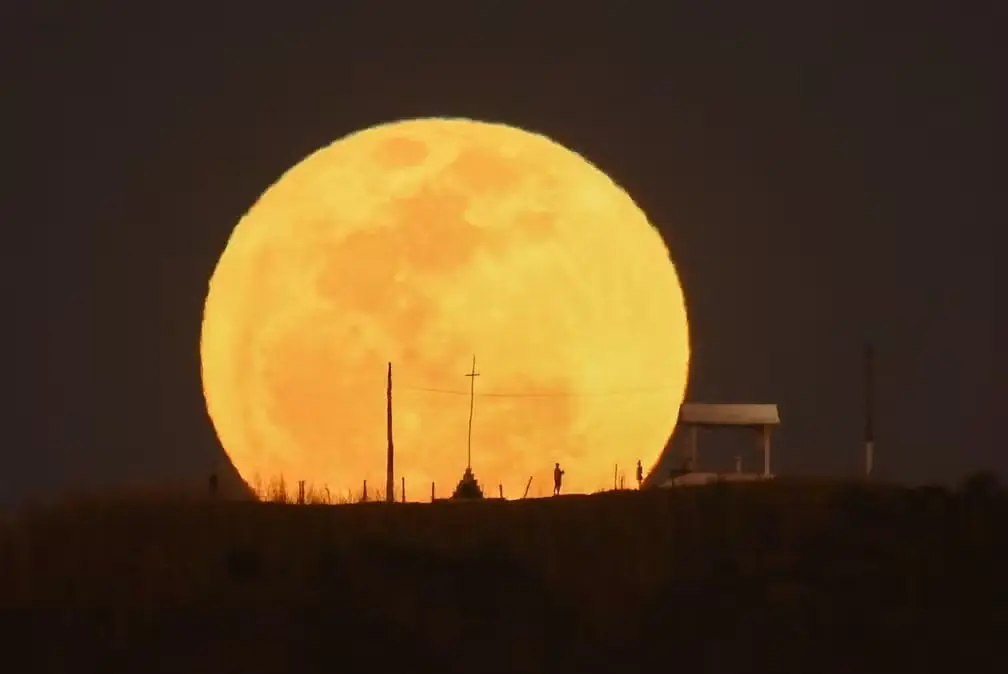 Calendário astronômico de 2025: confira quando haverá eclipses, chuvas de meteoro e superluas