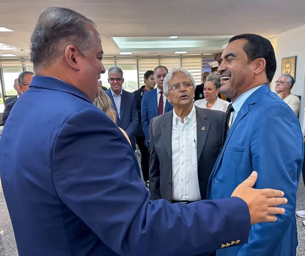 Ao lado do governador, senador Eduardo Gomes participa do I Fórum de Mineração do Tocantins e reafirma seu apoio ao setor