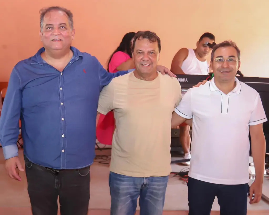 Senador Eduardo Gomes é recebido em Tocantinópolis por Fabion e aliados; Cenário político e articulações para 2026 na pauta!