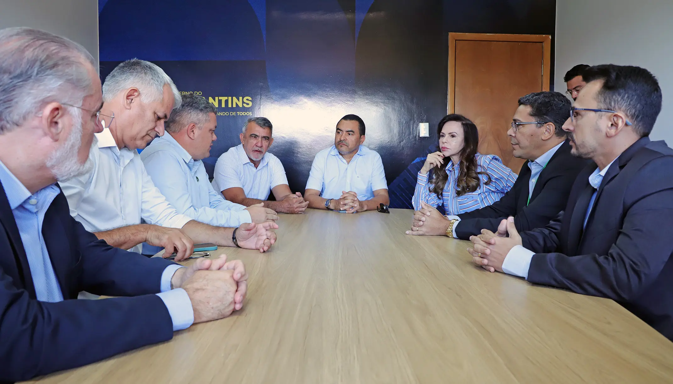 Governador Wanderlei Barbosa discutiu os detalhes do convênio que destinará R$ 300 milhões para pequenos agricultores no Tocantins - Foto: Aldemar Ribeiro/Governo do Tocantins