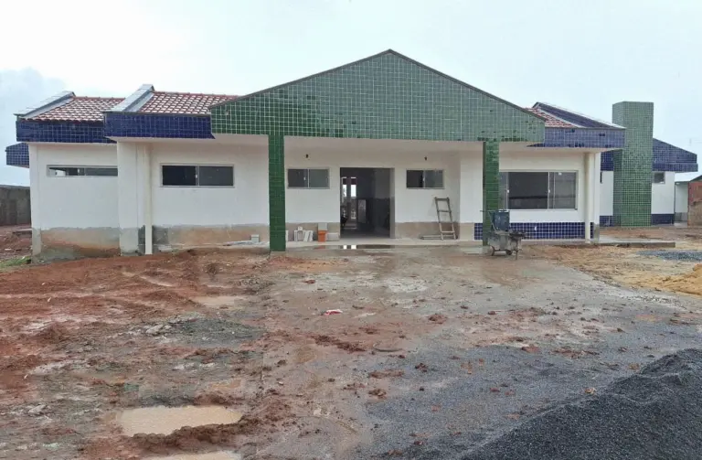 Obra de Creche que ficou parada há 12 anos em Santa Rosa está em fase final e será entregue em breve para a população Obra de Creche que ficou parada há 12 anos em Santa Rosa está em fase final e será entregue em breve para a população