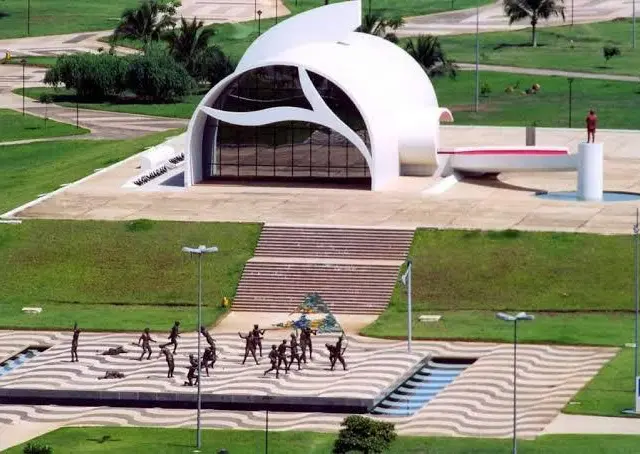 Dezembro político tem fim de gestão com desafios em Palmas, expectativas sobre Eduardo e antecipações sobre 2026 já a todo vapor