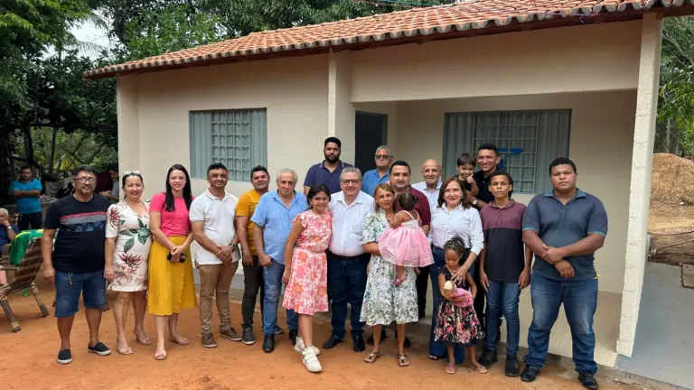 Com emenda do deputado Jair Farias e parceria da Prefeitura de Sítio Novo moradores realizam sonho da casa própria