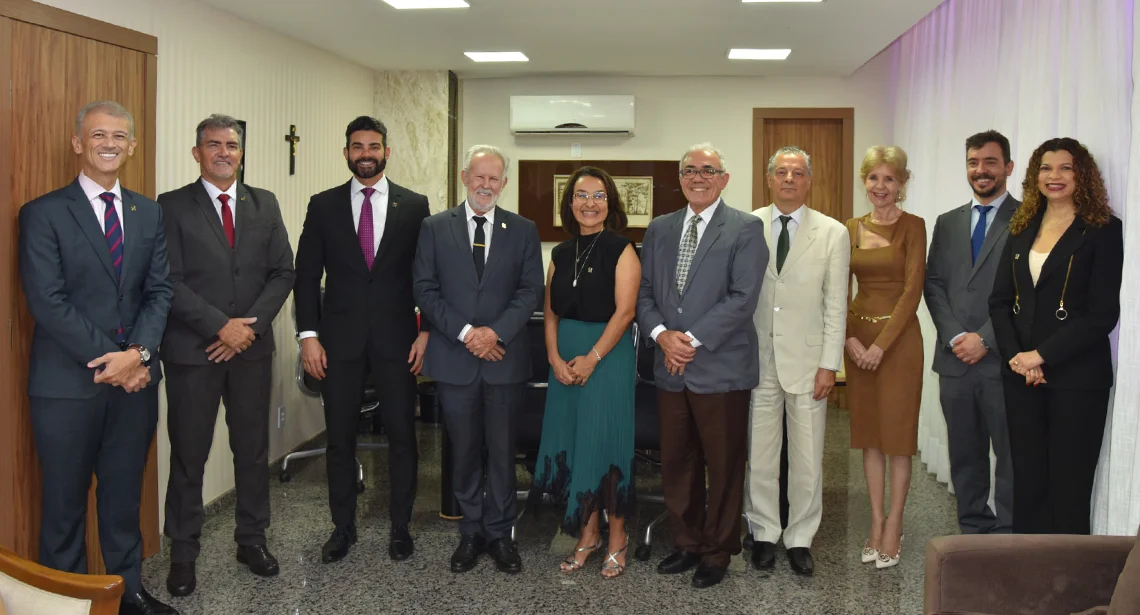 Juíza toma posse no TRE-TO e ressalta importância do trabalho da Justiça Eleitoral para consolidação da democracia e cidadania no Tocantins