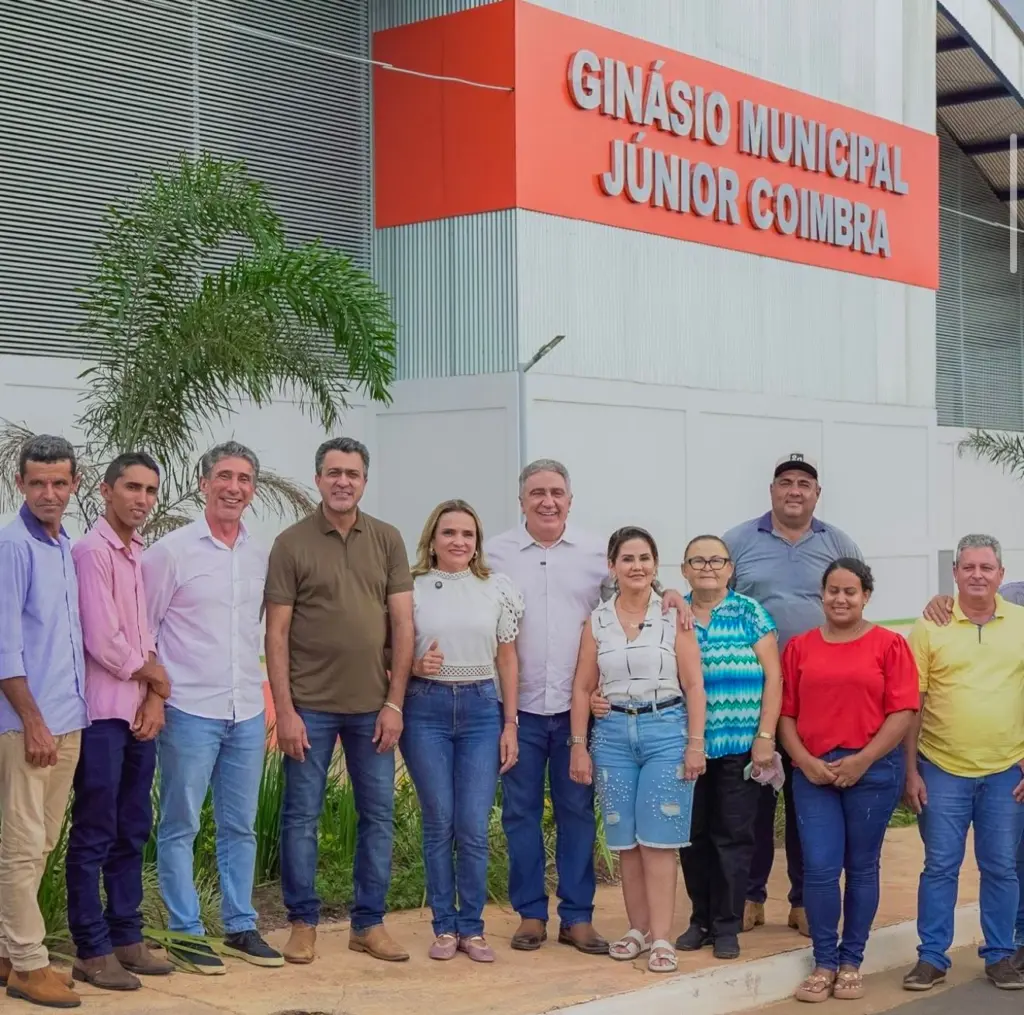 Construído com recursos de Eduardo Gomes, Ginásio Júnior Coimbra é entregue em Goianorte com presença de vários líderes