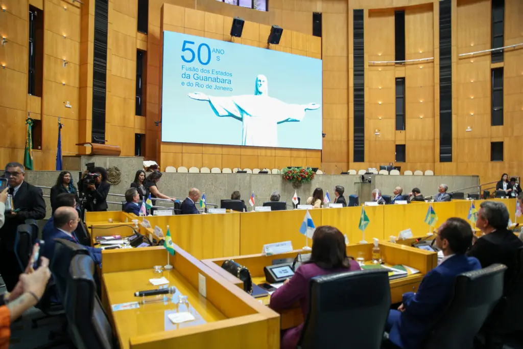 No RJ, caravana de deputados estaduais tocantinenses participa essa semana de evento nacional da Unale; Educação é o tema deste ano