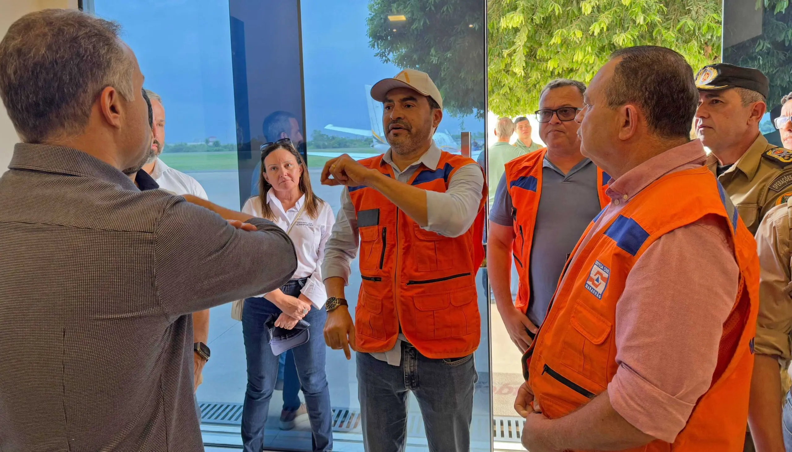 Desde sua chegada, o chefe do Executivo do Tocantins tem acompanhando as ações ágeis das equipes de resgate e da apuração das circunstâncias que levaram ao desabamento da estrutura da ponte - Foto: Lei Fernandes 