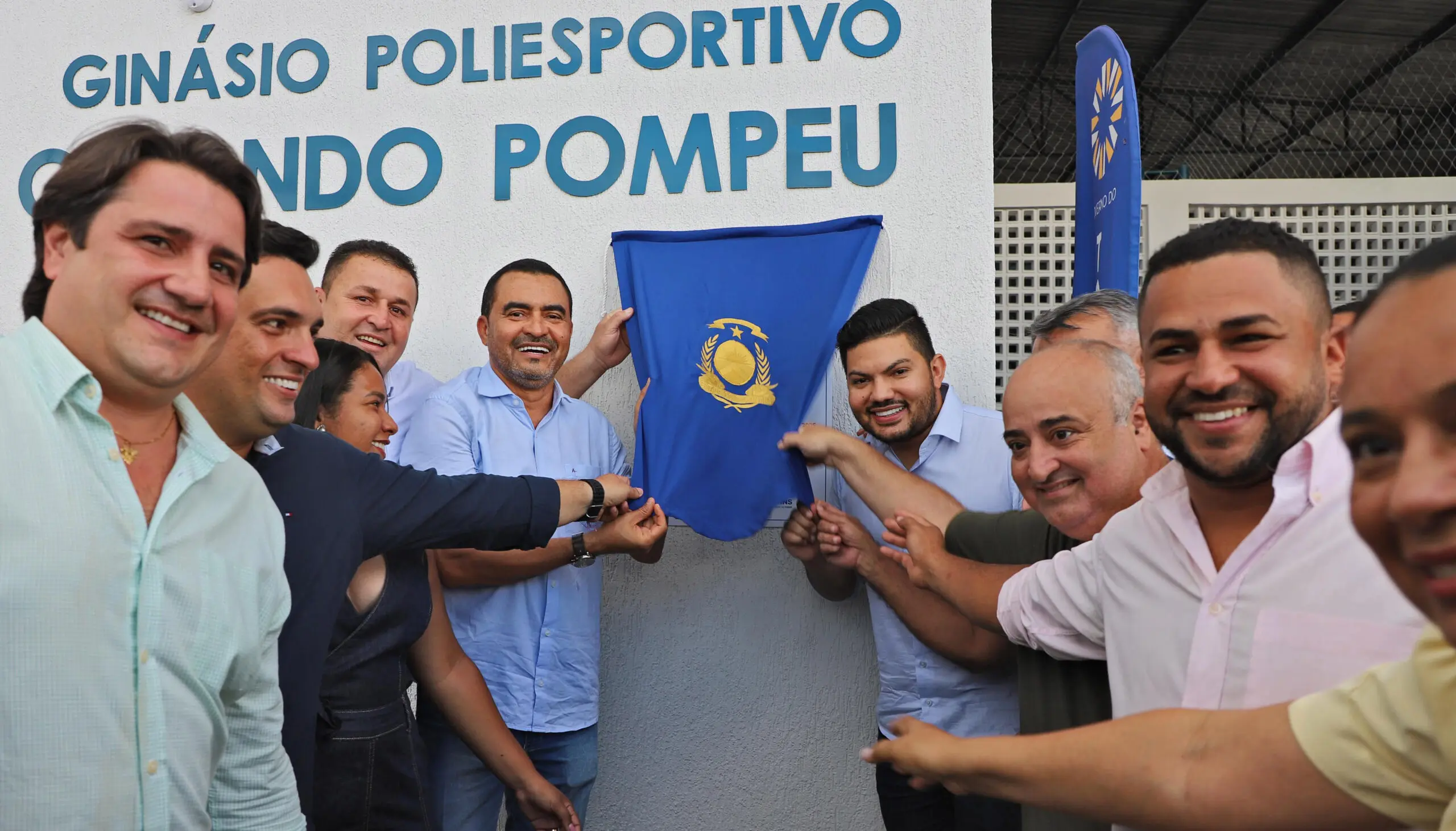 O governador Wanderlei Barbosa entrega a reforma do Ginásio Poliesportivo Luiz Orlando Pompeu em Cariri do Tocantins, obra aguardada pela população há mais de 10 anos