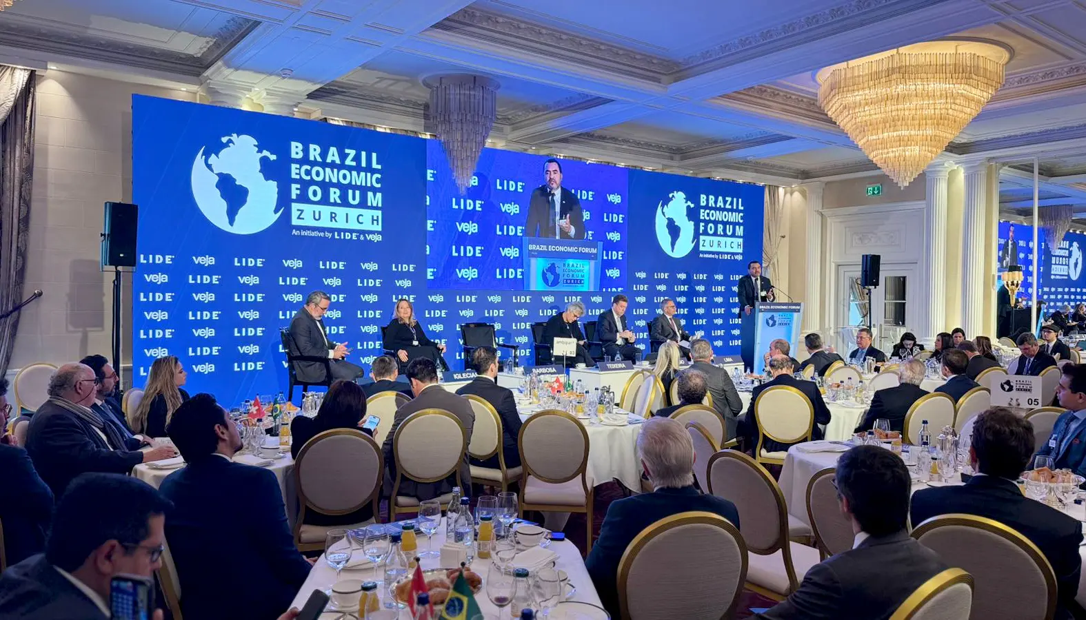  Governador Wanderlei Barbosa apresentou nesta quinta-feira, 23, durante o Brazil Economic Forum promovido pelo LIDE em parceria com a revista Veja, em Zurique, na Suíça, o Programa Jurisdicional de REDD+ do estado - Foto: Governo do Tocantins 