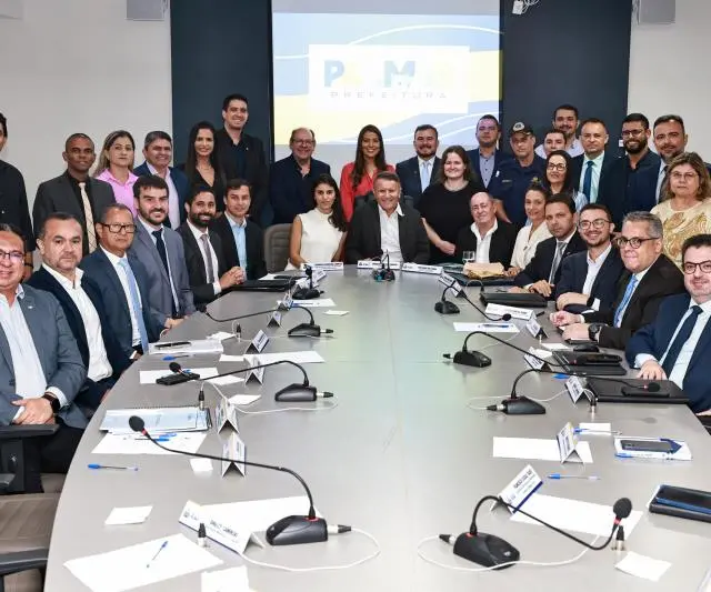 Prefeito Eduardo Siqueira Campos se reuniu com secretários para estabelecer diretrizes da nova gestão – Foto: Edu Fortes
