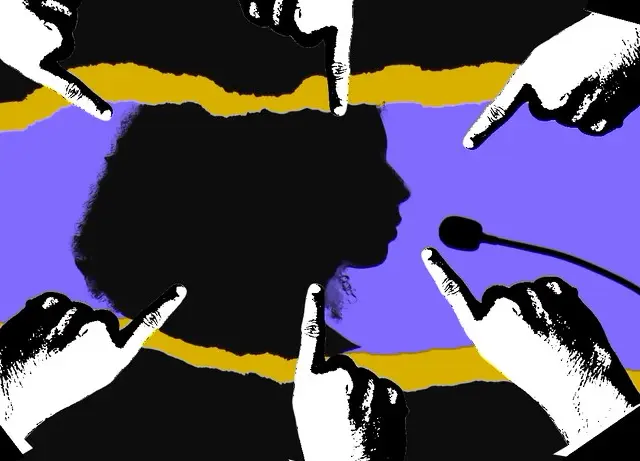 Denúncias de violência política contra mulher aumentaram 484% em 2024