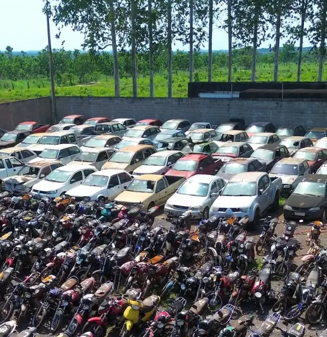 Mais de 500 veículos que serão leiloados, os lances variam entre R$ 30,00 e R$ 1.000,00 - Foto: Ascom Detran 