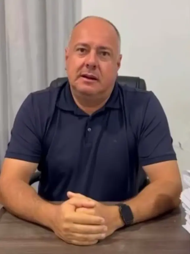 Em vídeo, prefeito cobra pontualidade de servidores de Prefeitura tocantinense; "horário de entrar aqui é às 7 horas"