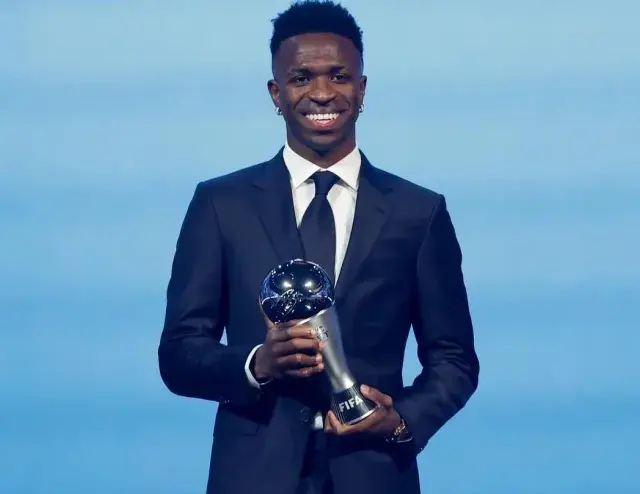 Vinícius Júnior é eleito o melhor jogador do mundo