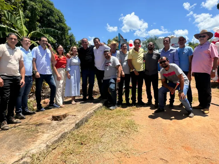 Destinador do recurso da obra, Eduardo Gomes celebra chegada da água potável em Novo Alegre e recebe homenagens: “Os desafios do Tocantins independem de partido político”