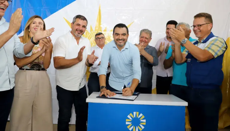 Governador assina ordem de serviço de quase R$ 30 milhões para a construção do aeródromo de São Félix, no Jalapão Governador assina ordem de serviço de quase R$ 30 milhões para a construção do aeródromo de São Félix, no Jalapão