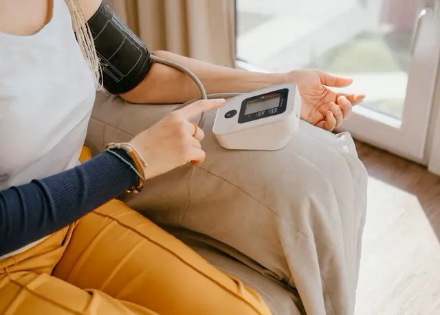 Novas diretrizes sobre prevenção de AVC ressaltam riscos em mulheres