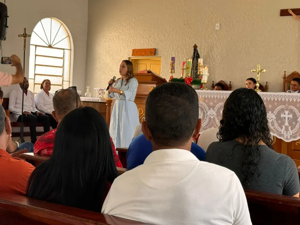 No sudeste, Luana se emociona ao lembrar do pai, enaltece Gomes e prefeitos da região e quer Gaguim no Senado