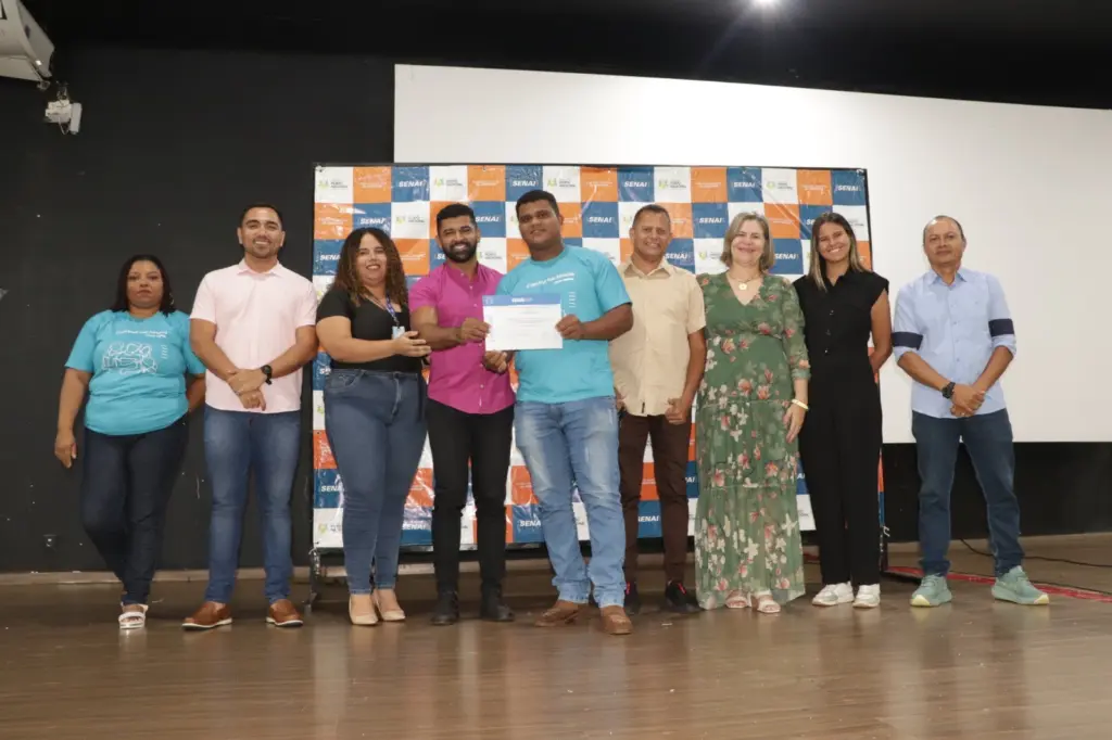 Fundação da Juventude de Porto Nacional entrega certificados do Programa Qualifica Jovem