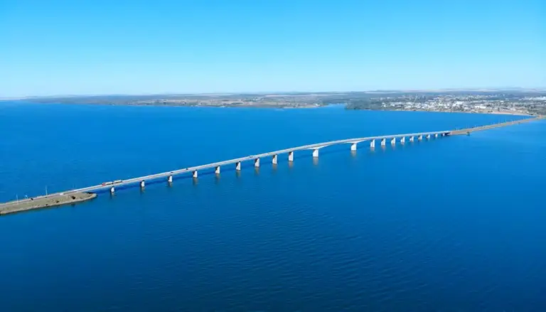 Ponte Governador José Wilson Siqueira Campos, que liga a capital tocantinense ao distrito de Luzimangues, em Porto Nacional — Foto: Adilvan Nogueira/Governo do Tocantins