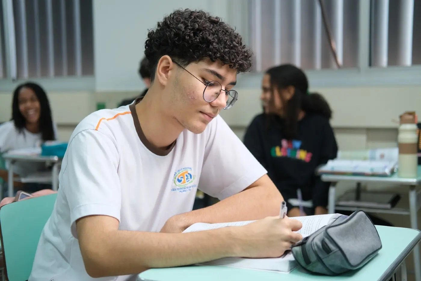 Escola da capital anuncia edital extra para bolsas de estudo em 2025