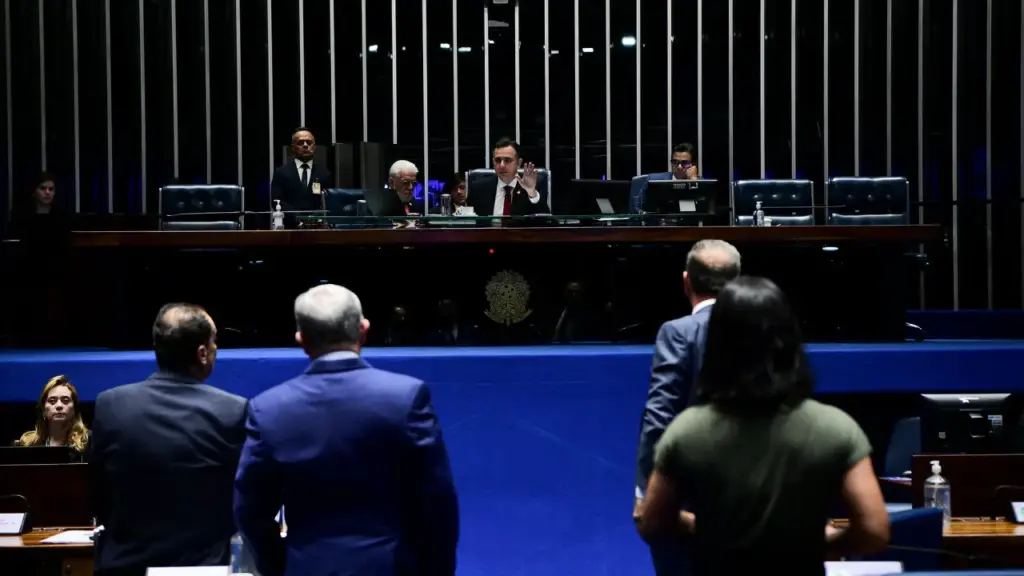 Relatado por Eduardo Gomes, Artistas apoiam PL que regulamenta inteligência artificial