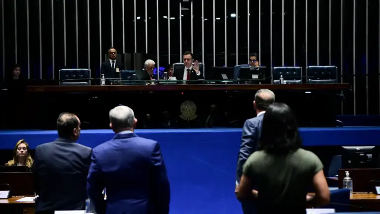 Relatado por Eduardo Gomes, Artistas apoiam PL que regulamenta inteligência artificial