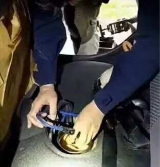 Drogas são encontradas dentro de tanque de combustível em carro transportado por caminhão cegonha