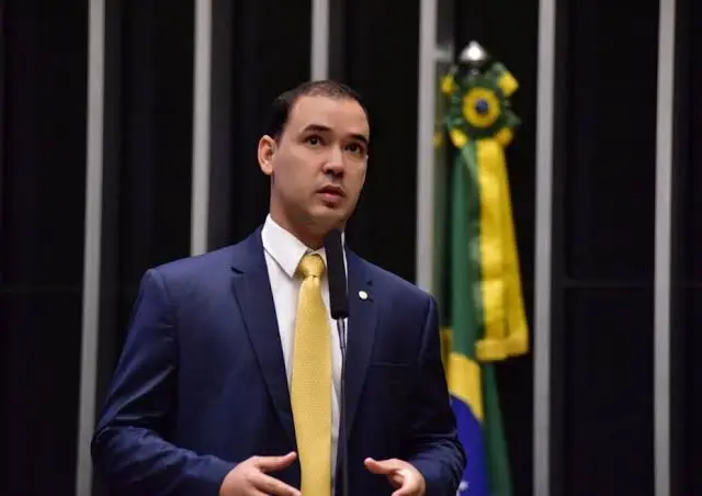 Vicentinho Júnior afirma que revogação sobre Pix é um alívio, mas também serve como alerta: “A voz dos brasileiros foi ouvida”