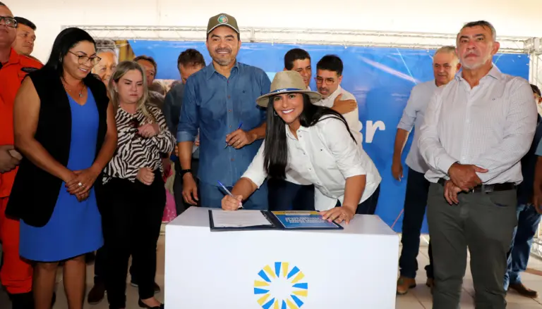 O governador Wanderlei Barbosa e a primeira-dama Karynne Sotero no lançamento do projeto Rede Cuidar - Foto: Antônio Gonçalves/Governo do Tocantins