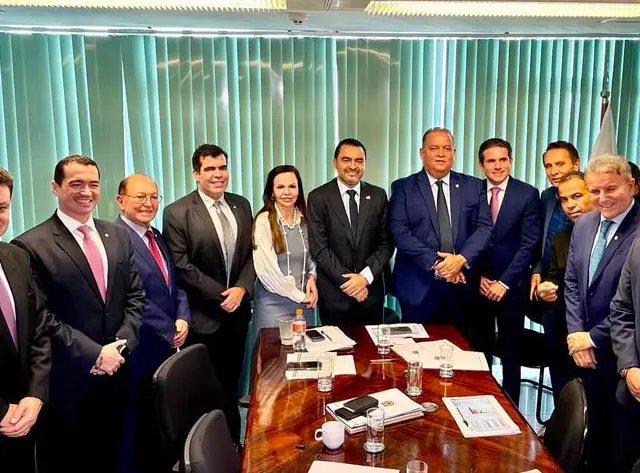 Governador Wanderlei Barbosa e a senadora Professora Dorinha, com a bancada federal do Tocantins