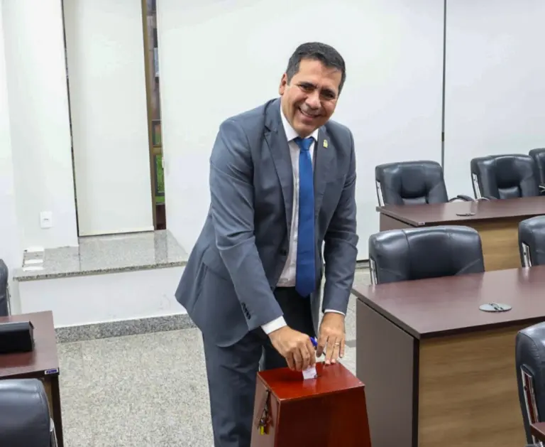A votação foi realizada nesta terça-feira, 25, na Sala das Comissões - Foto: Clayton Cristus/Aleto