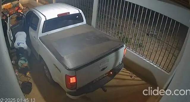 Empresário tem casa invadida e família feita de refém durante assalto - Foto: Reprodução/TV Anhaguera