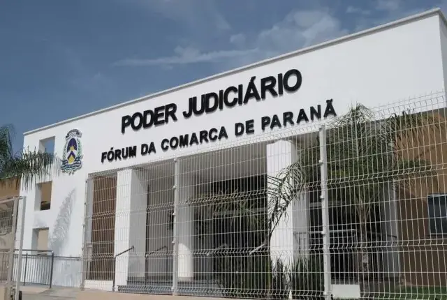 Dois homens são condenados a 12 anos de prisão por matar outro com golpes de facão