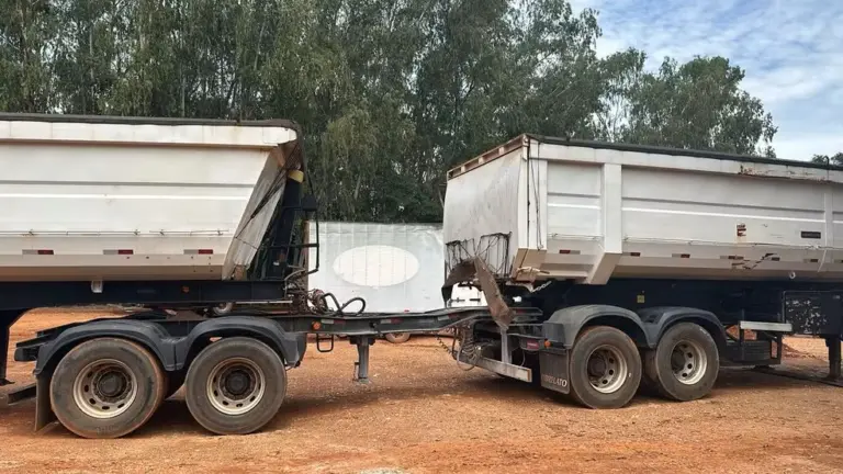 Semirreboques furtados em posto de gasolina em Palmas são recuperados na região norte do Tocantins — Foto: Divulgação/PC-TO
