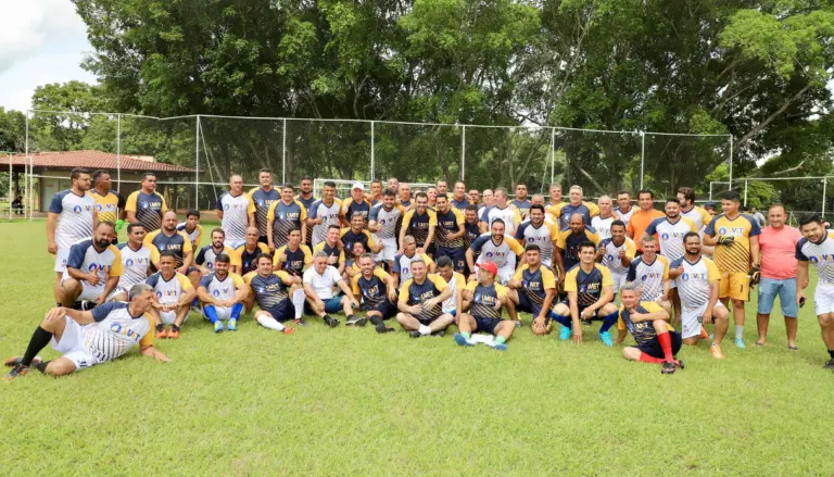  Governador Wanderlei Barbosa e vereadores do Tocantins entram em campo no futebol solidário