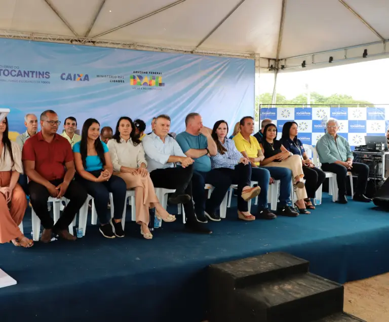 Com Dorinha, Eduardo e Janad, Civilidade política marca evento em Palmas que garante habitações para famílias 