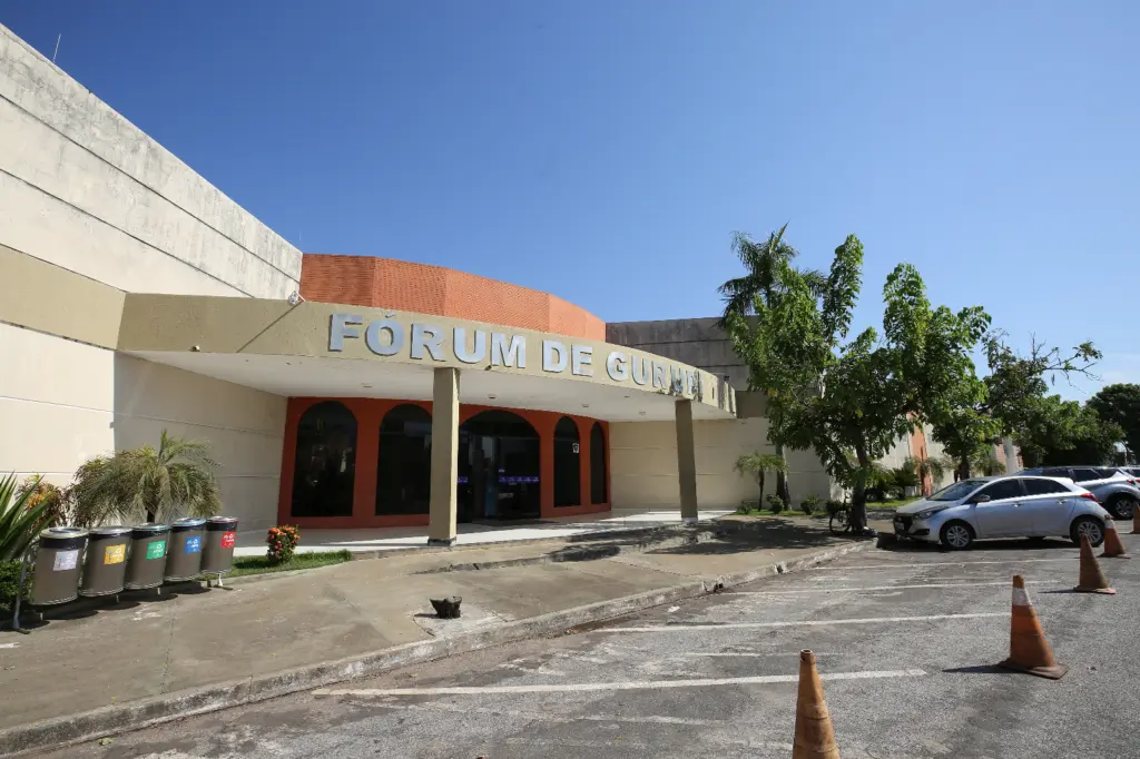 Júri condena acusada de matar mãe e esfaquear filha em Aliança