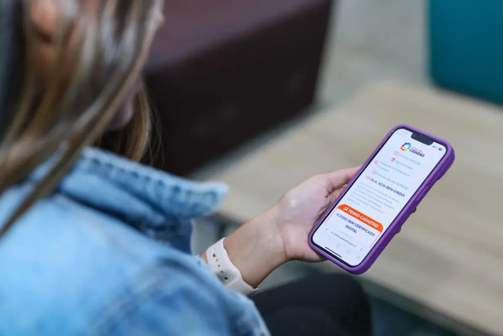 Programa Cartão do Estudante abre edital com 600 vagas para estudantes de baixa renda; saiba como se inscrever 