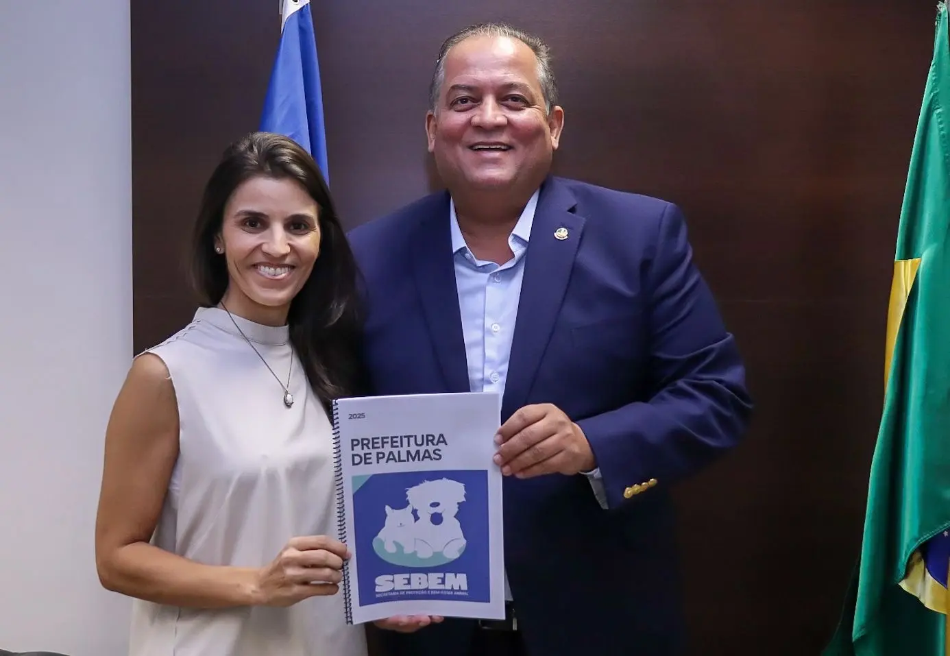 Eduardo Gomes recebe secretária Gabriela Siqueira e garante recursos para causa animal em Palmas