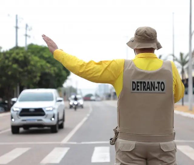 Ao ser apreendido, veículos podem ficar no depósito por seis meses. Depois deste prazo, o veículo pode ser leiloado se for retirado pelo proprietário
