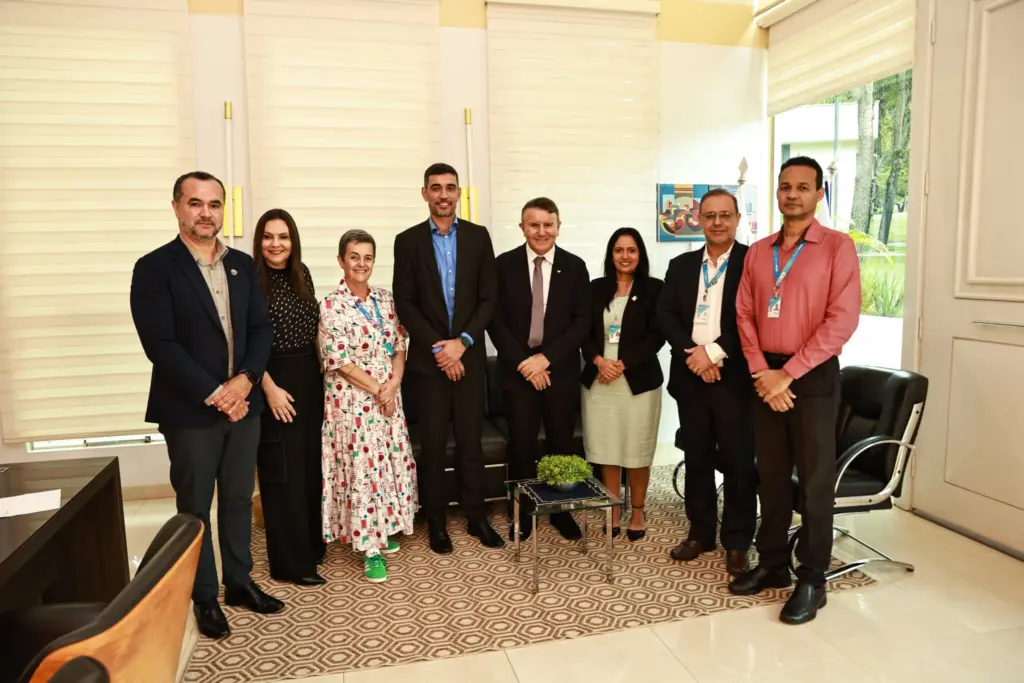 Caixa apresenta a Eduardo Siqueira plano de crédito de R$ 330 milhões para financiar projetos de infraestrutura urbana Caixa apresenta a Eduardo Siqueira plano de crédito de R$ 330 milhões para financiar projetos de infraestrutura urbana