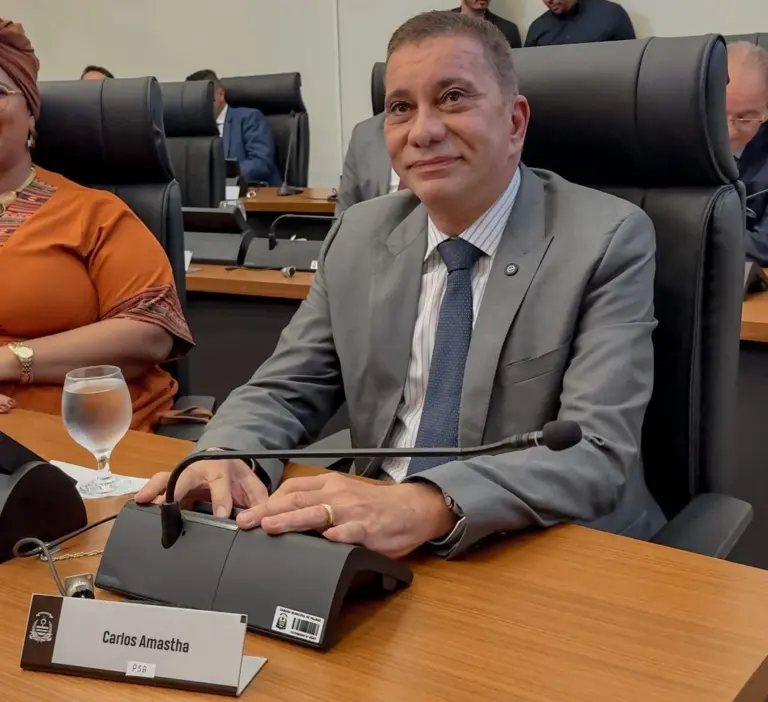 Amastha propõe Programa Prefeito e Vereadores Mirins