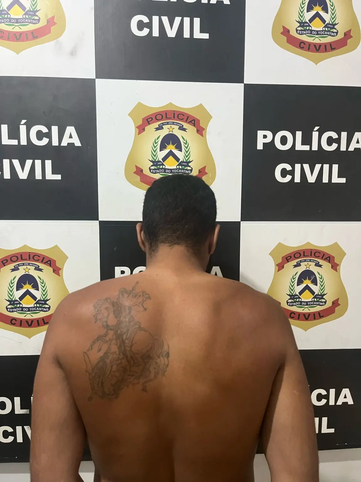 Ao ser capturado, o homem confessou aos policiais, ser de fato o autor do crime - Divulgação PCTO