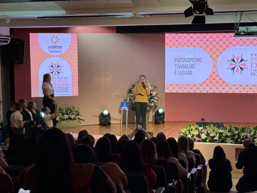 Encontro de líderes femininas do Tocantins tem discursos de força e protagonismo: Josi pede união por igualdade e paz, deputadas elogiam Karynne e Wanderlei