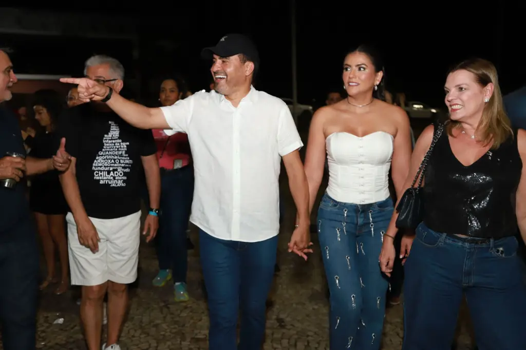 Claudia Lelis prestigia última noite de Carnaval em Palmas e destaca importância para a economia e o turismo no Tocantins