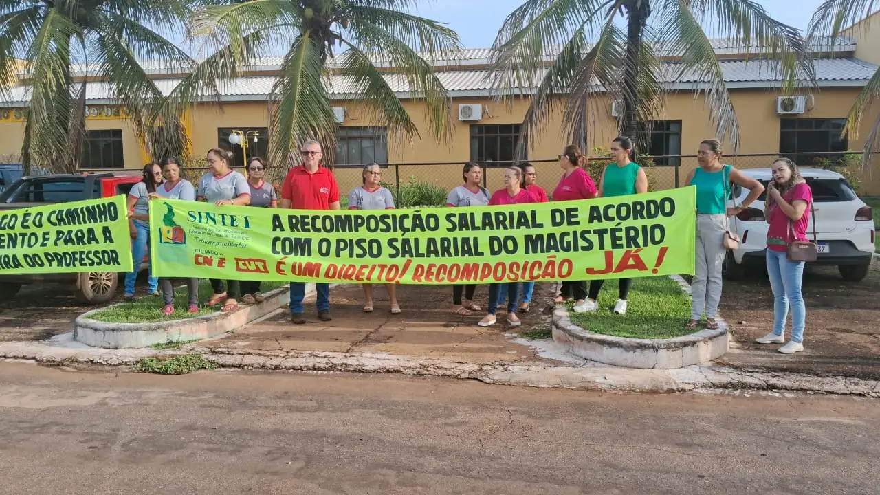 Professores de Barrolândia paralisam atividades nesta segunda e alegam falta de diálogo