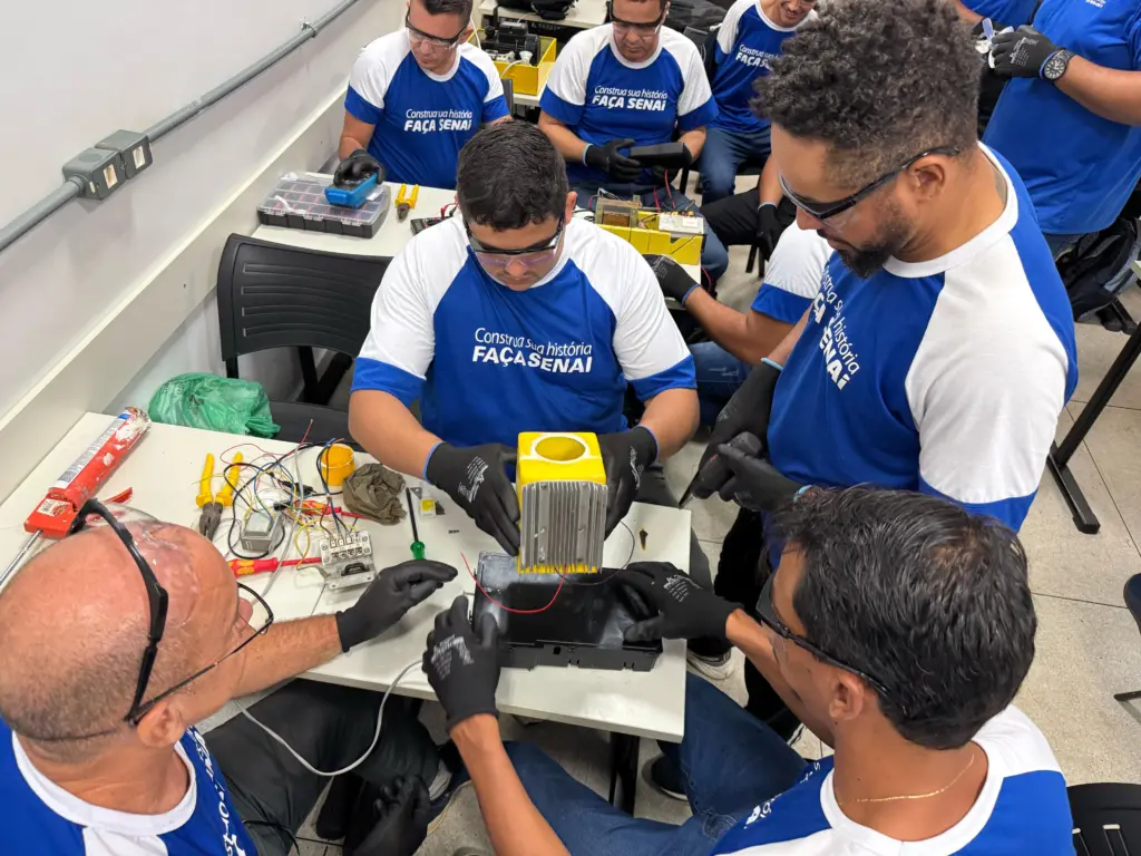 Alunos do curso técnico em Refrigeração e Climatização do SENAI de Taquaralto desenvolvem projetos inovadores
