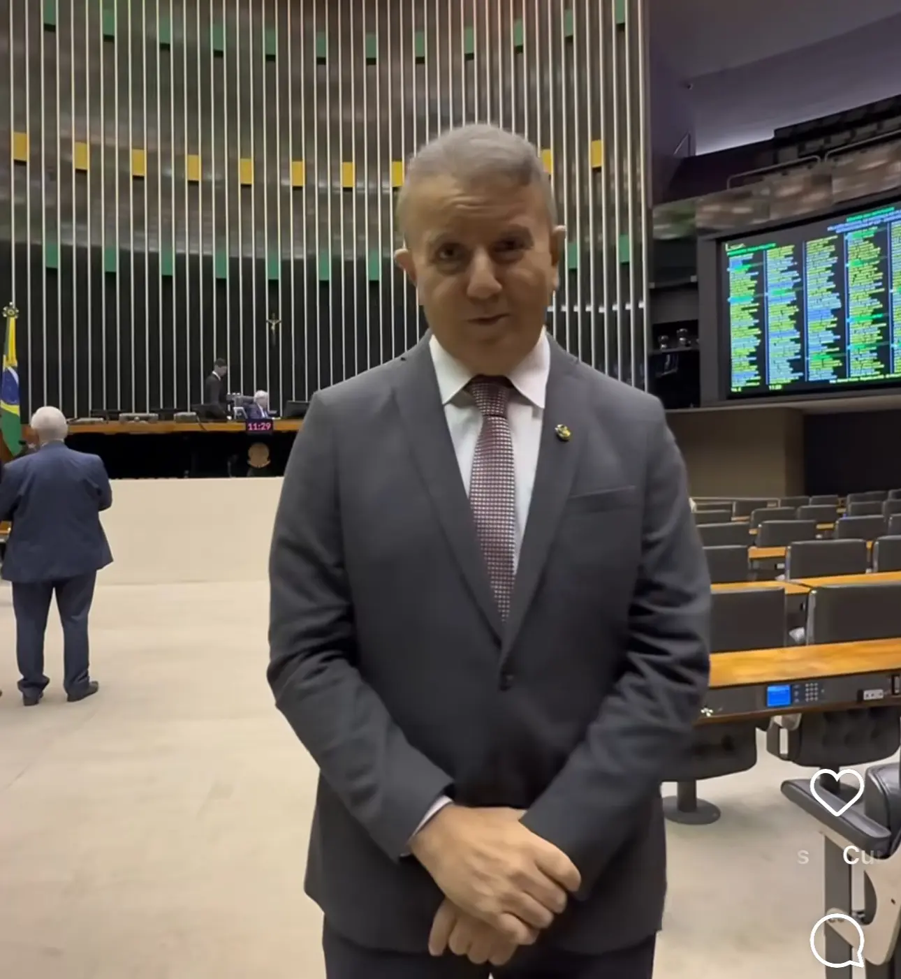 Eduardo Siqueira acompanha votação do orçamento e fala em garantir compromissos para Palmas no Congresso